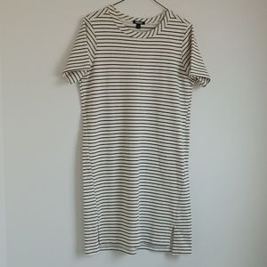 Short sleeve dress, crew neckline, mini silhouette, ivory striped print